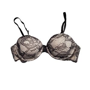 Victoria's Secret Biofit Beige With Black Lace Bra